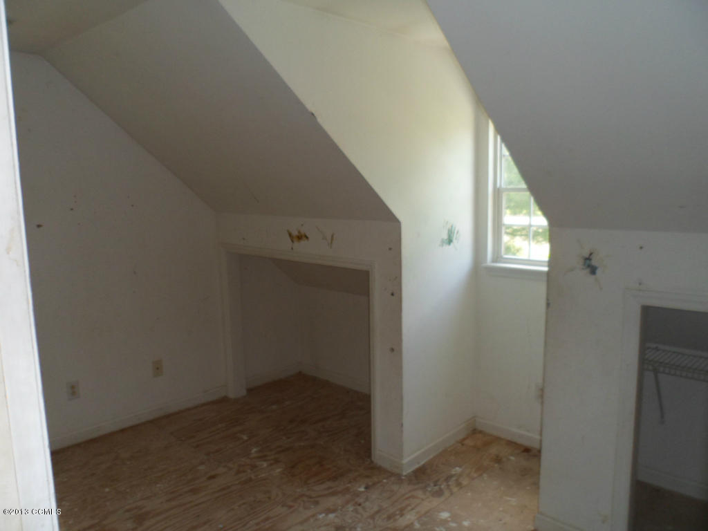 319 Gibbs Road New Bern, NC 28560 - Photo 3 of 17 bed 2