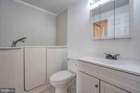 $550,000 | 2880 South Meade Street, Arlington, VA 22206
