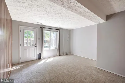 $550,000 | 2880 South Meade Street, Arlington, VA 22206
