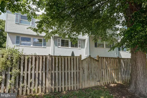 $550,000 | 2880 South Meade Street, Arlington, VA 22206