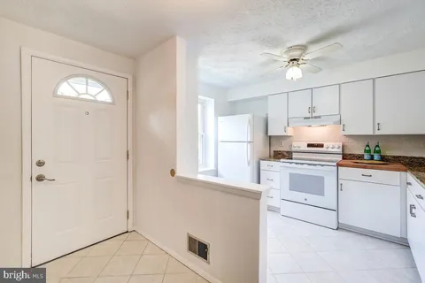 $550,000 | 2880 South Meade Street, Arlington, VA 22206