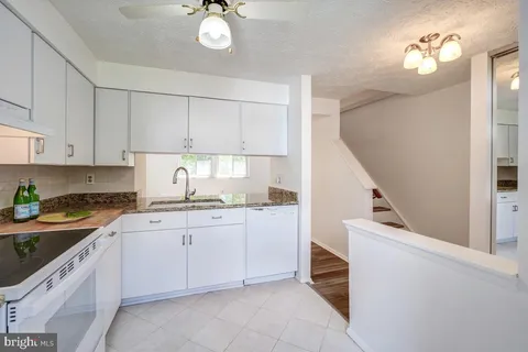 $550,000 | 2880 South Meade Street, Arlington, VA 22206