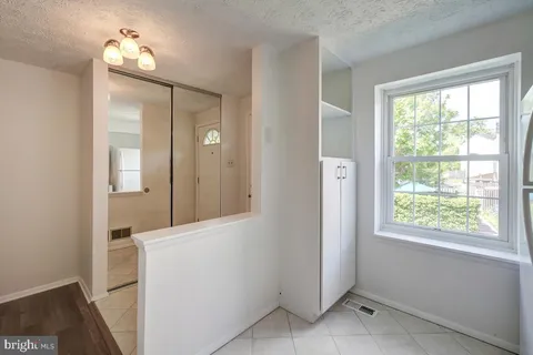 $550,000 | 2880 South Meade Street, Arlington, VA 22206