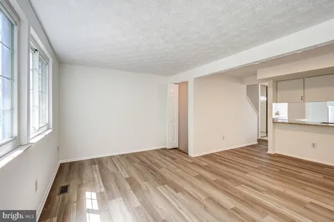 $550,000 | 2880 South Meade Street, Arlington, VA 22206