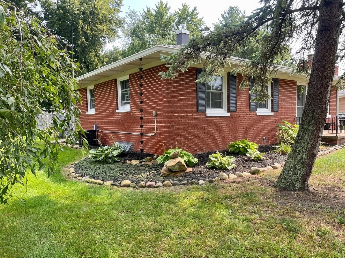 308 North Phelps Street Decatur, MI 49045 - Photo 22 of 25 side