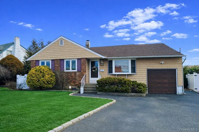 $699,999 | 2337 Sycamore Avenue, Wantagh, NY 11793