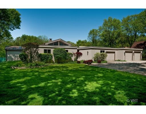 804 North Happ Road Northfield, IL 60093 - Photo 1 of 13 a front view of a house with a yard