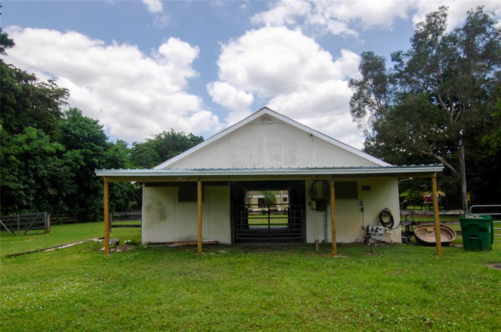 1765-back Lot Southwest 112th Avenue Davie, FL 33325 - Photo 14 of 19 a view of a back yard of the house