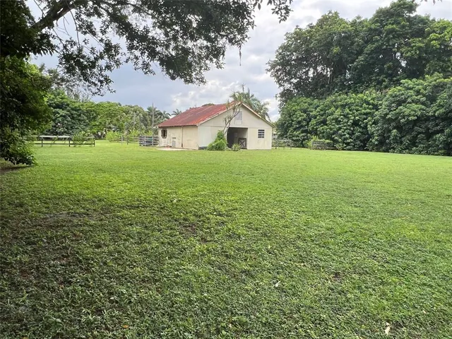 $700,000 | 1765-back Lot Southwest 112th Avenue, Davie, FL 33325
