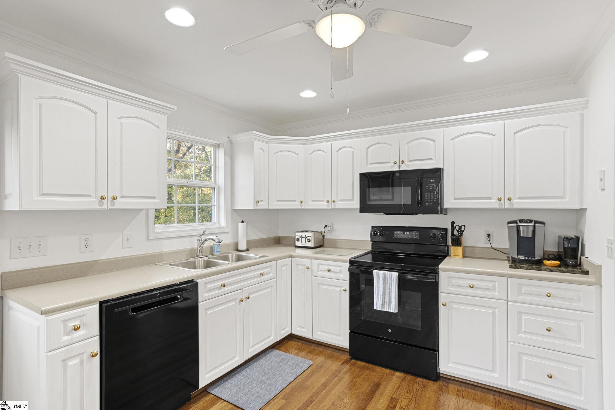 504 Ridgeway Court Easley, SC 29640 - Photo 12 of 31 Gallery Image 12