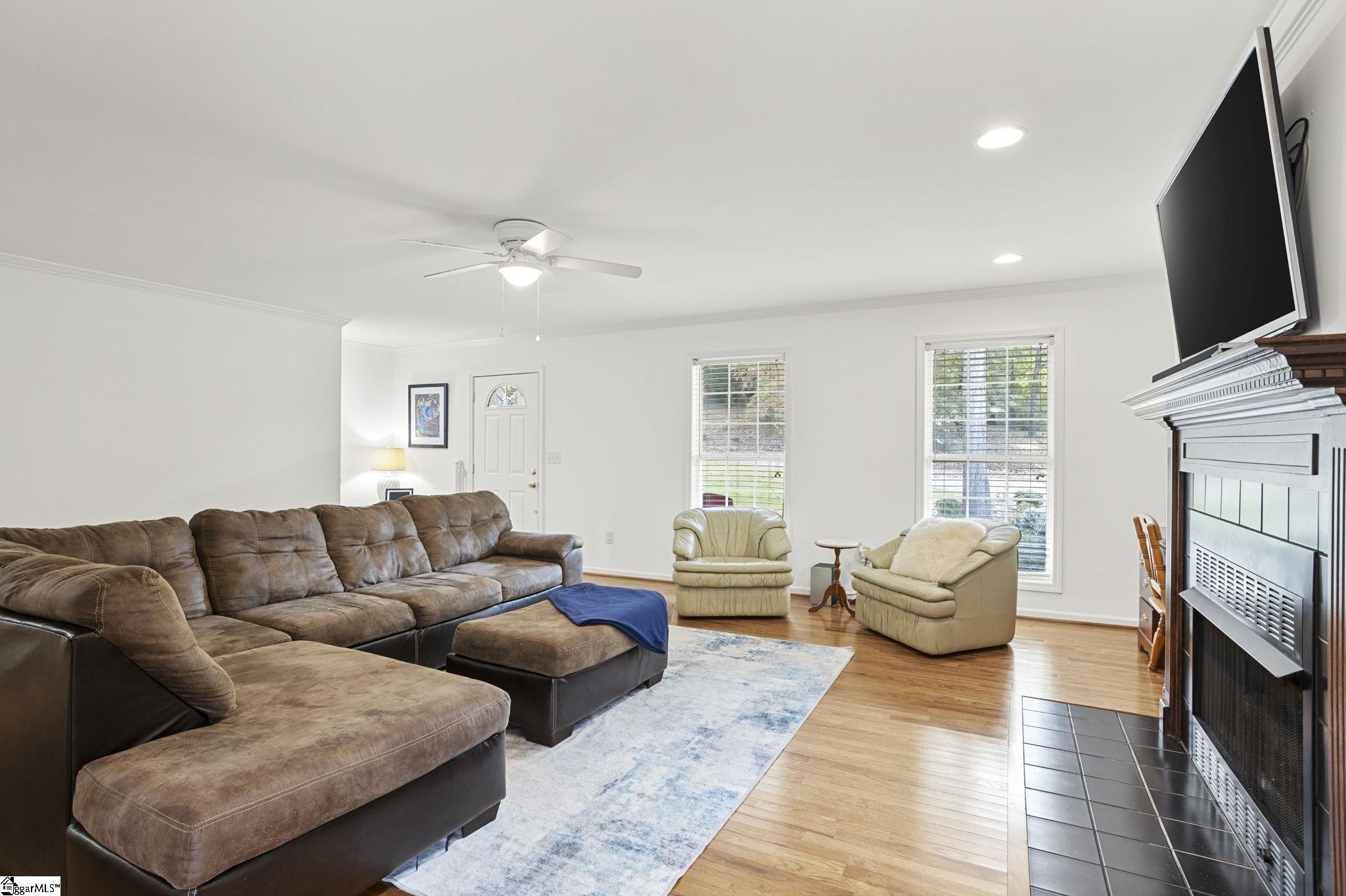 504 Ridgeway Court Easley, SC 29640 - Photo 7 of 31 Gallery Image 7