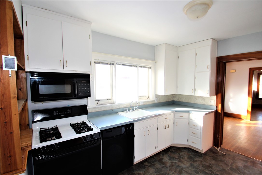 43 West Parkway Greece, NY 14616 - Photo 14 of 45 Main kitchen