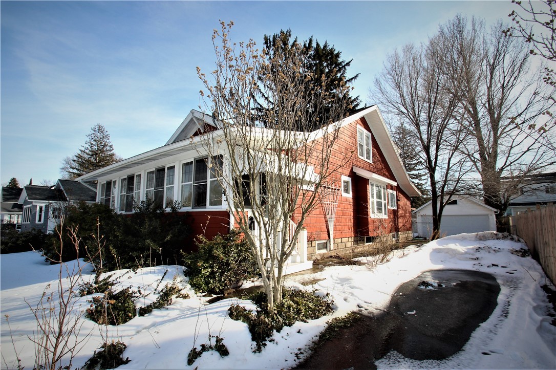 43 West Parkway Greece, NY 14616 - Photo 2 of 45 Side profile