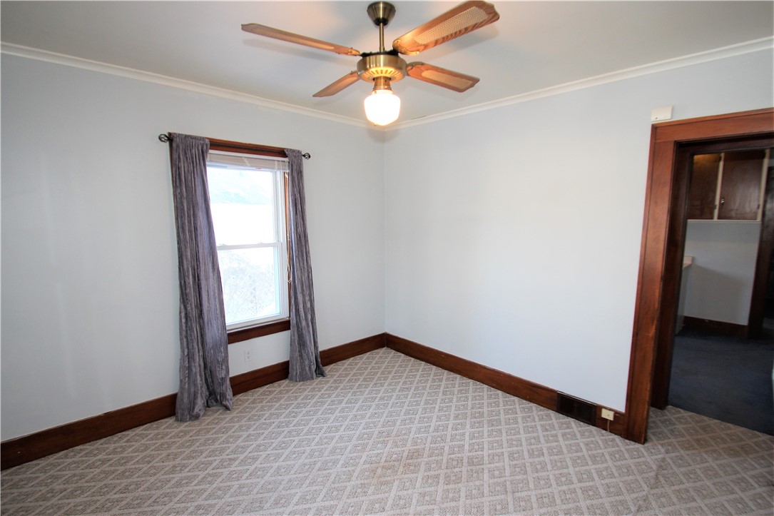 43 West Parkway Greece, NY 14616 - Photo 23 of 45 Apartment living room