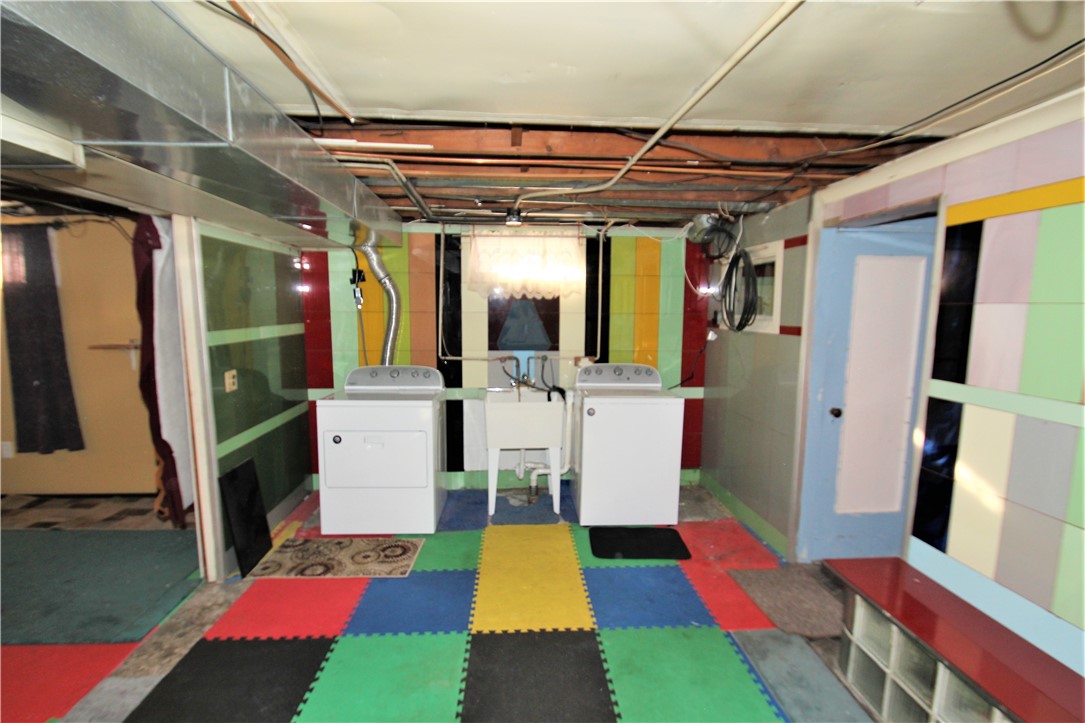 43 West Parkway Greece, NY 14616 - Photo 38 of 45 Basement workshop area