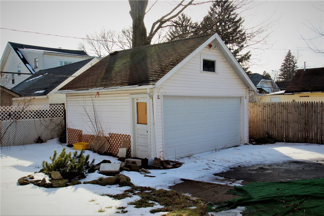 43 West Parkway Greece, NY 14616 - Photo 4 of 45 Garage