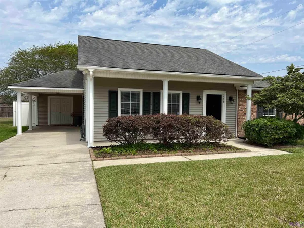 $1,700 | 2038 East Catalpa Street, Gonzales, LA 70737