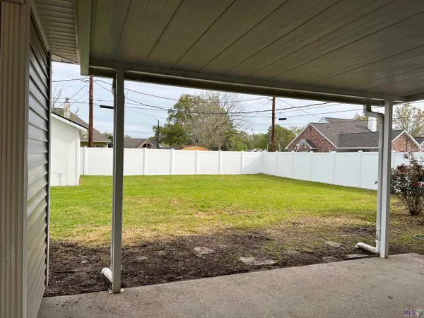 $1,700 | 2038 East Catalpa Street, Gonzales, LA 70737