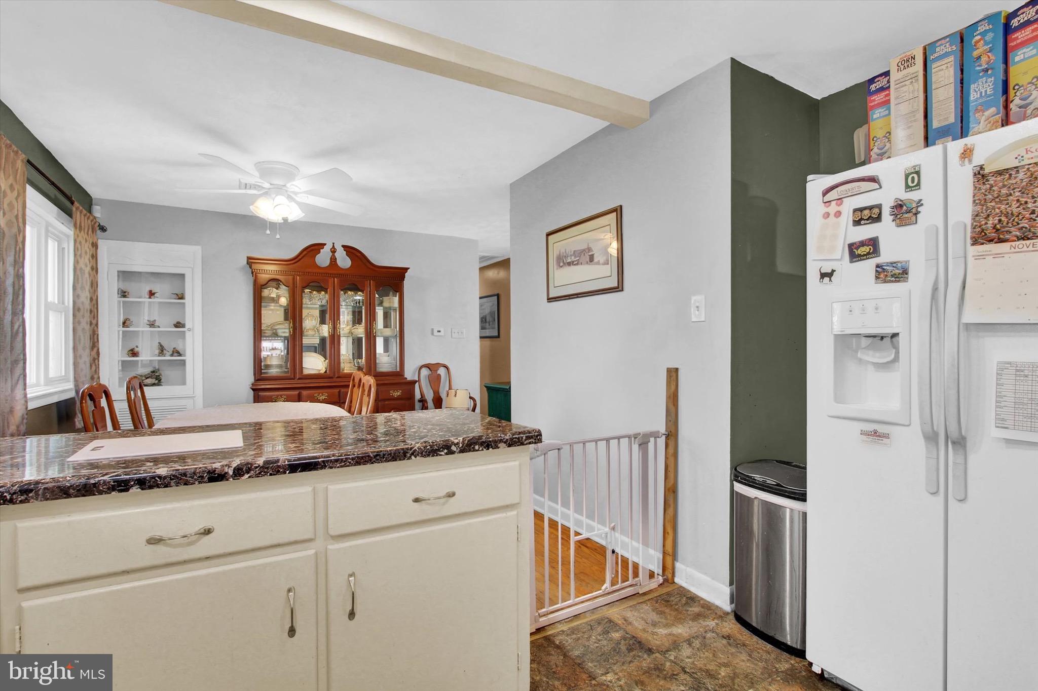 1377 Glendale Road York, PA 17403 - Photo 10 of 23 Gallery Image 10