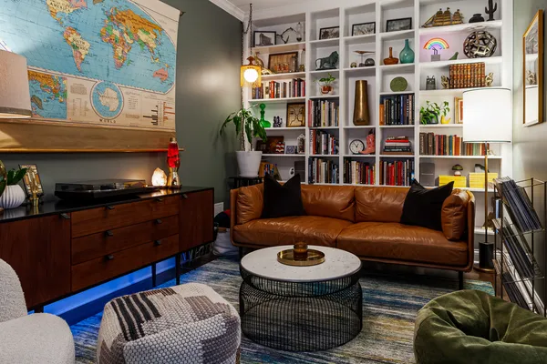 $685,000 | 5047 North Sheridan Road, Unit 2S, Chicago, IL 60640