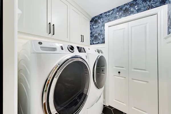 $685,000 | 5047 North Sheridan Road, Unit 2S, Chicago, IL 60640