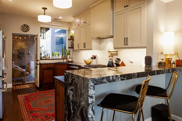 $685,000 | 5047 North Sheridan Road, Unit 2S, Chicago, IL 60640
