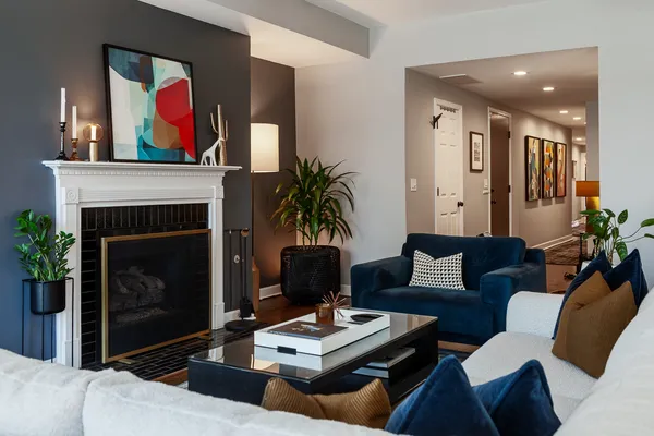 $685,000 | 5047 North Sheridan Road, Unit 2S, Chicago, IL 60640