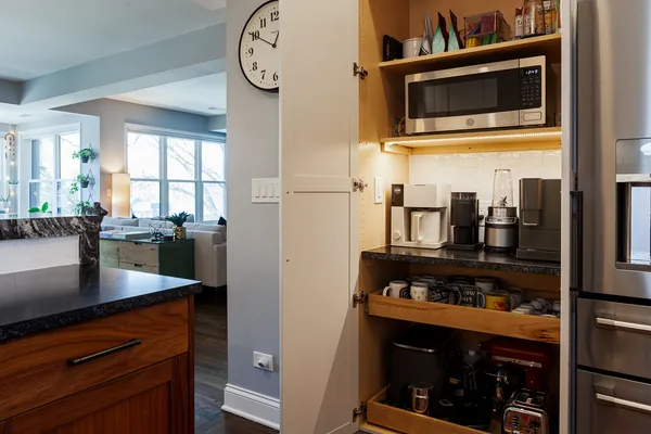 $685,000 | 5047 North Sheridan Road, Unit 2S, Chicago, IL 60640