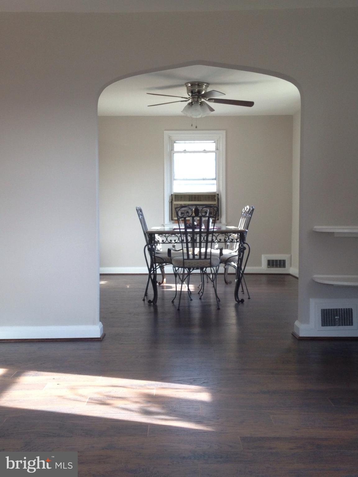5601 Sagra Road Baltimore, MD 21239 - Photo 7 of 29 Living Room
