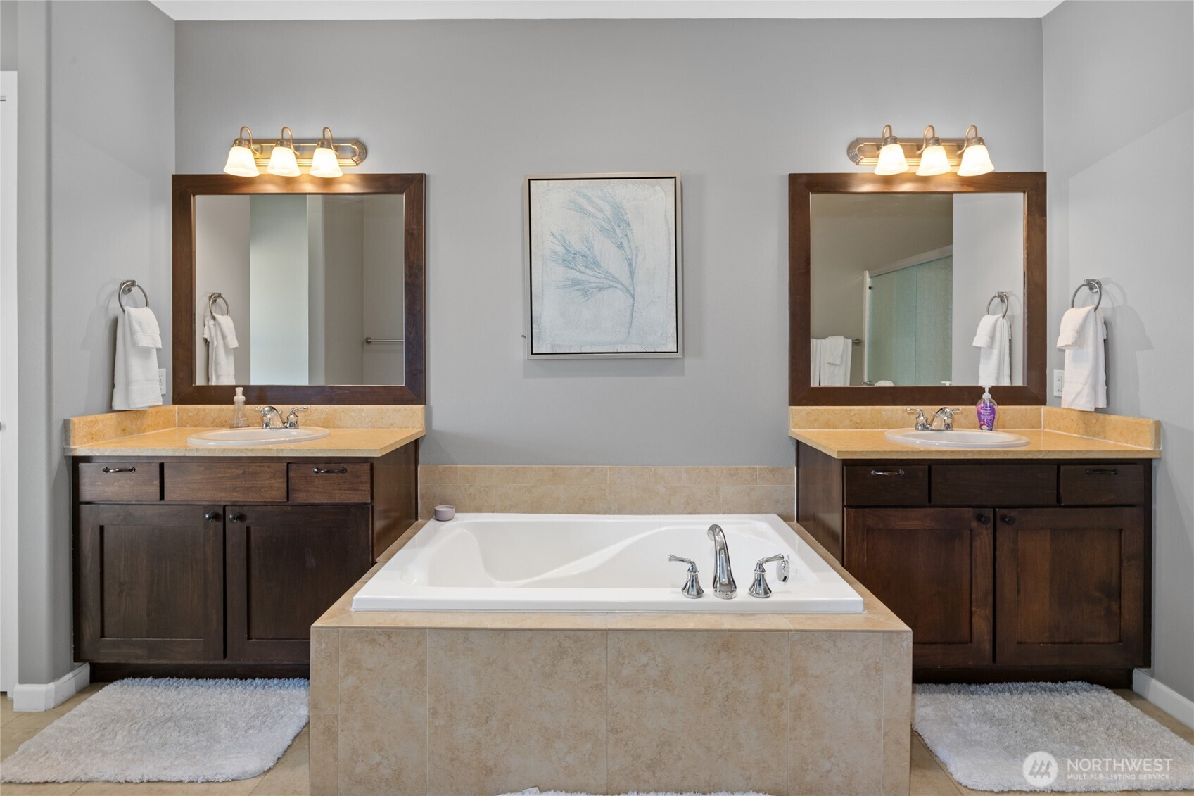 23041 Sunserra Loop Quincy, WA 98848 - Photo 24 of 38 a bathroom with a sink and a mirror