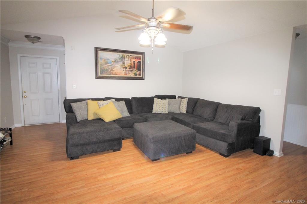 860 Raindrops Road Gastonia, NC 28054 - Photo 6 of 16 Gallery Image 6