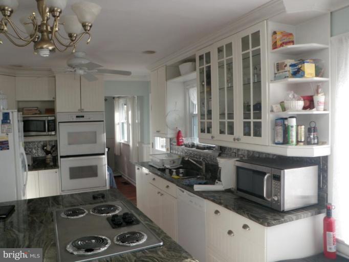 751 Cedar Road Severna Park, MD 21146 - Photo 8 of 12 Kitchen