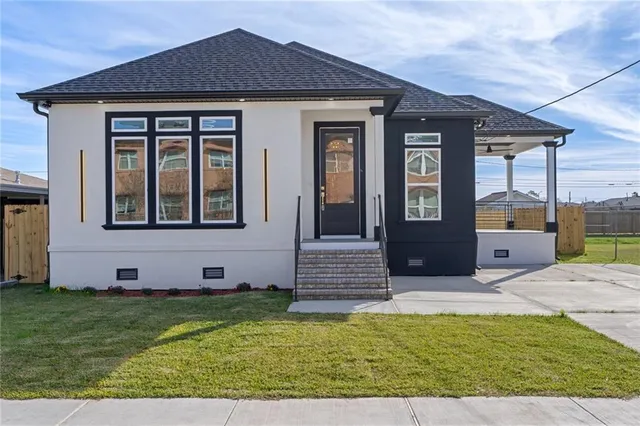 $390,000 | 3201 Corinne Drive, Chalmette, LA 70043