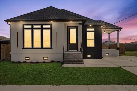 $390,000 | 3201 Corinne Drive, Chalmette, LA 70043