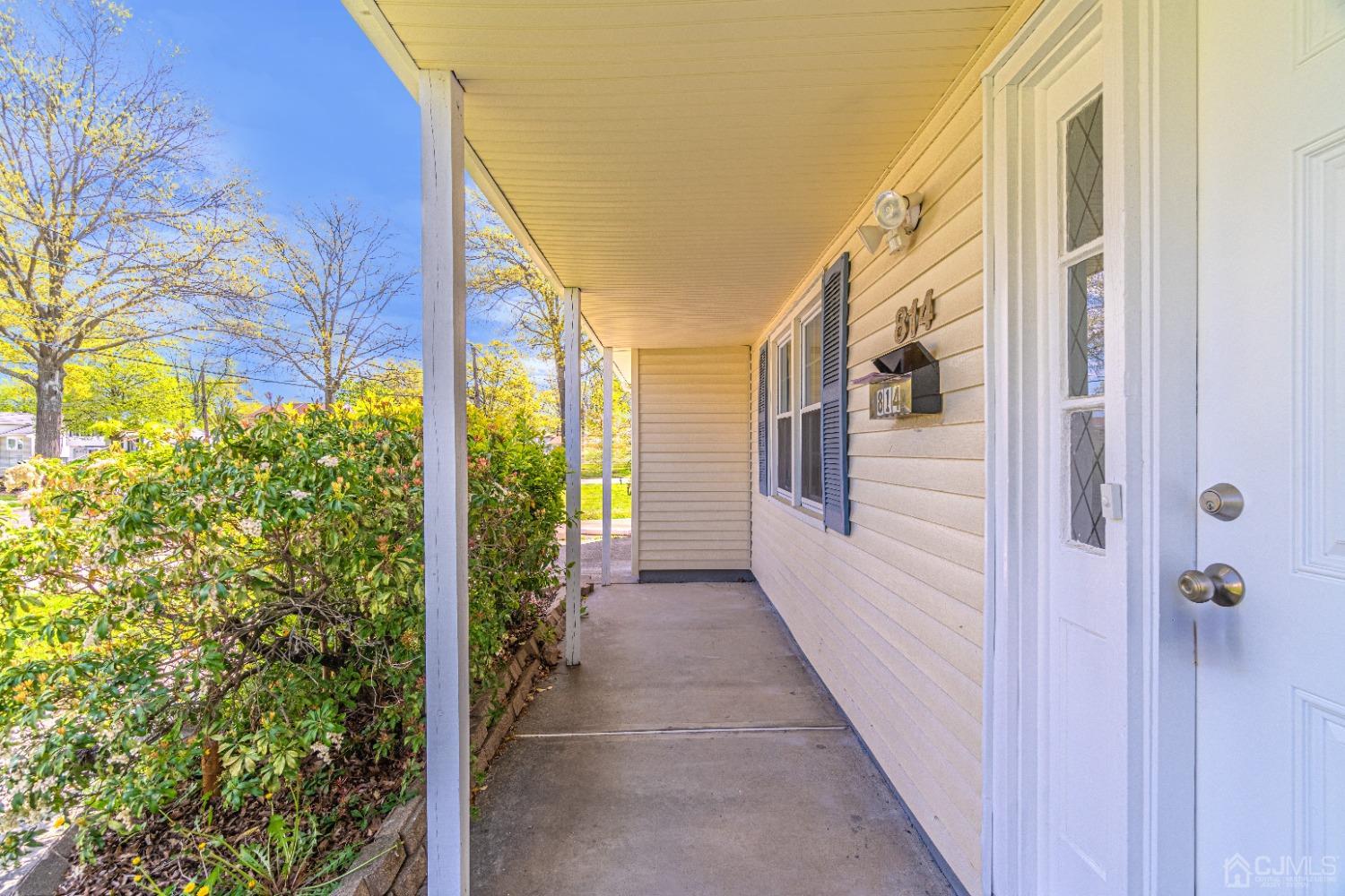 814 Curie Road North Brunswick, NJ 08902 - Photo 2 of 12