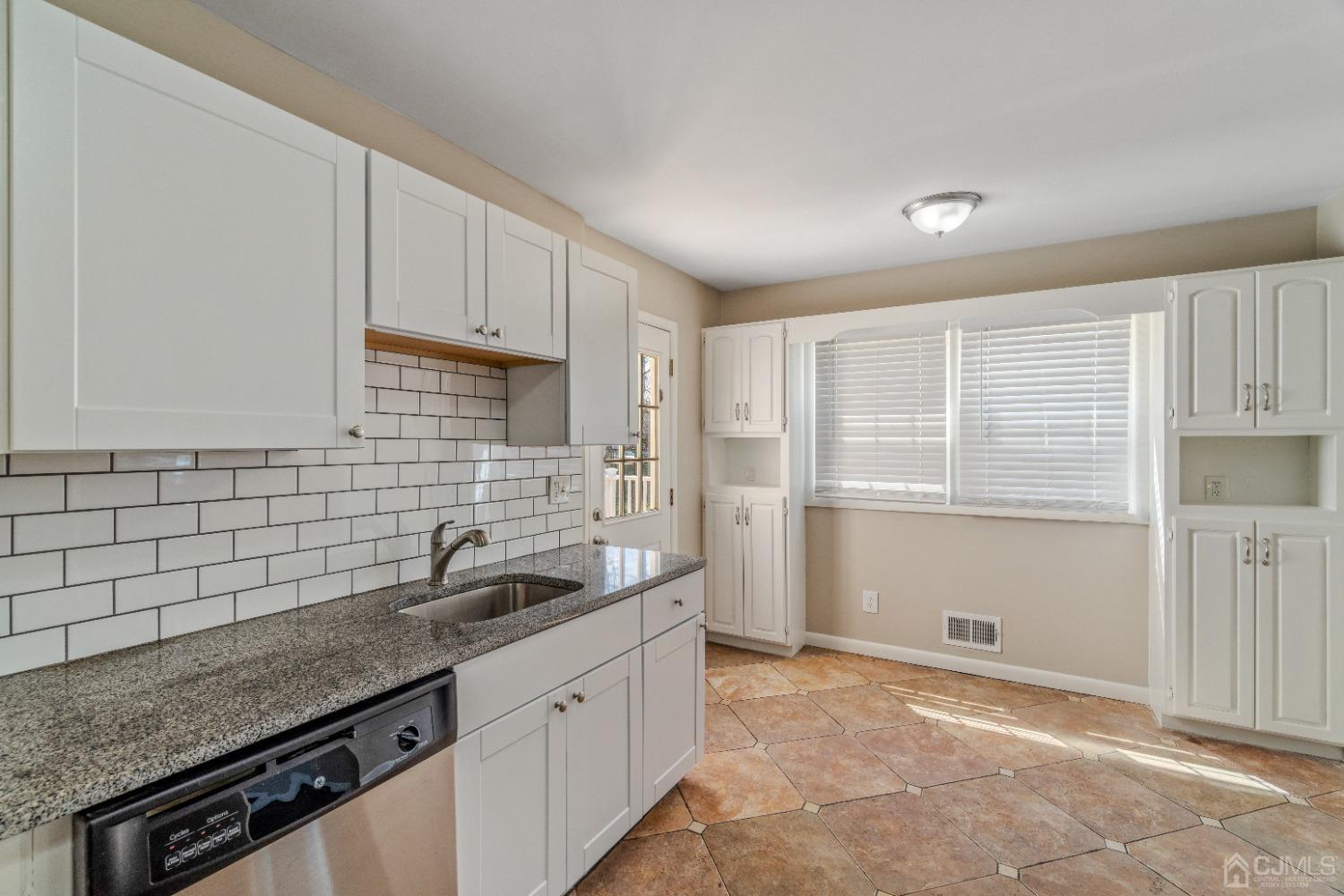 814 Curie Road North Brunswick, NJ 08902 - Photo 7 of 12
