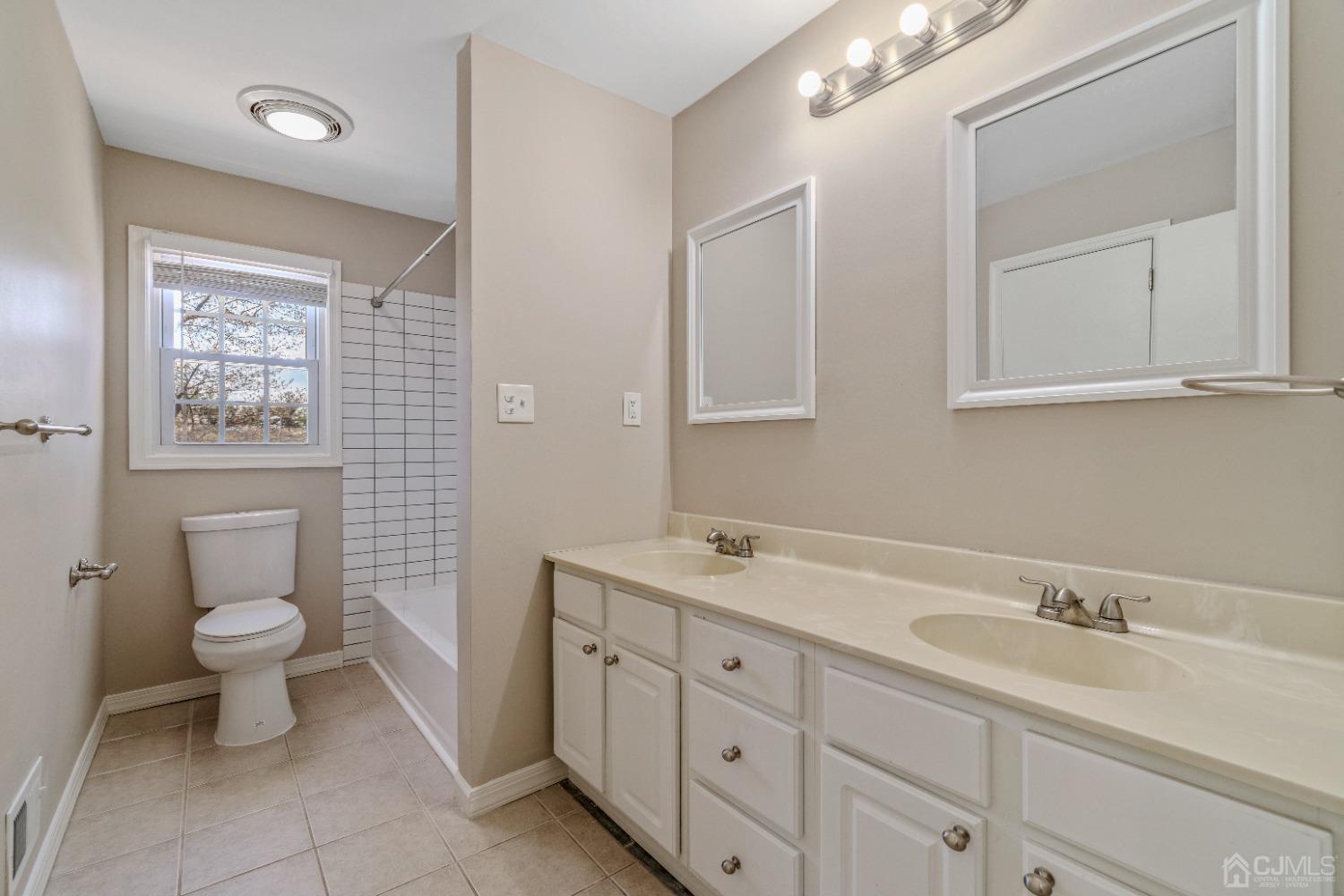 814 Curie Road North Brunswick, NJ 08902 - Photo 10 of 12