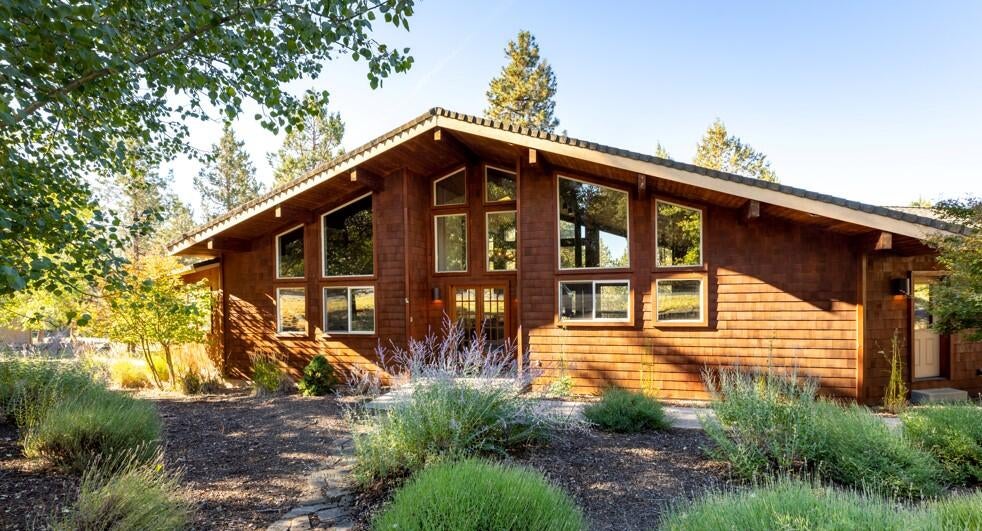 10850 Kestrel Road Klamath Falls, OR 97601 - Photo 1 of 54 10850KestrelRd.-7