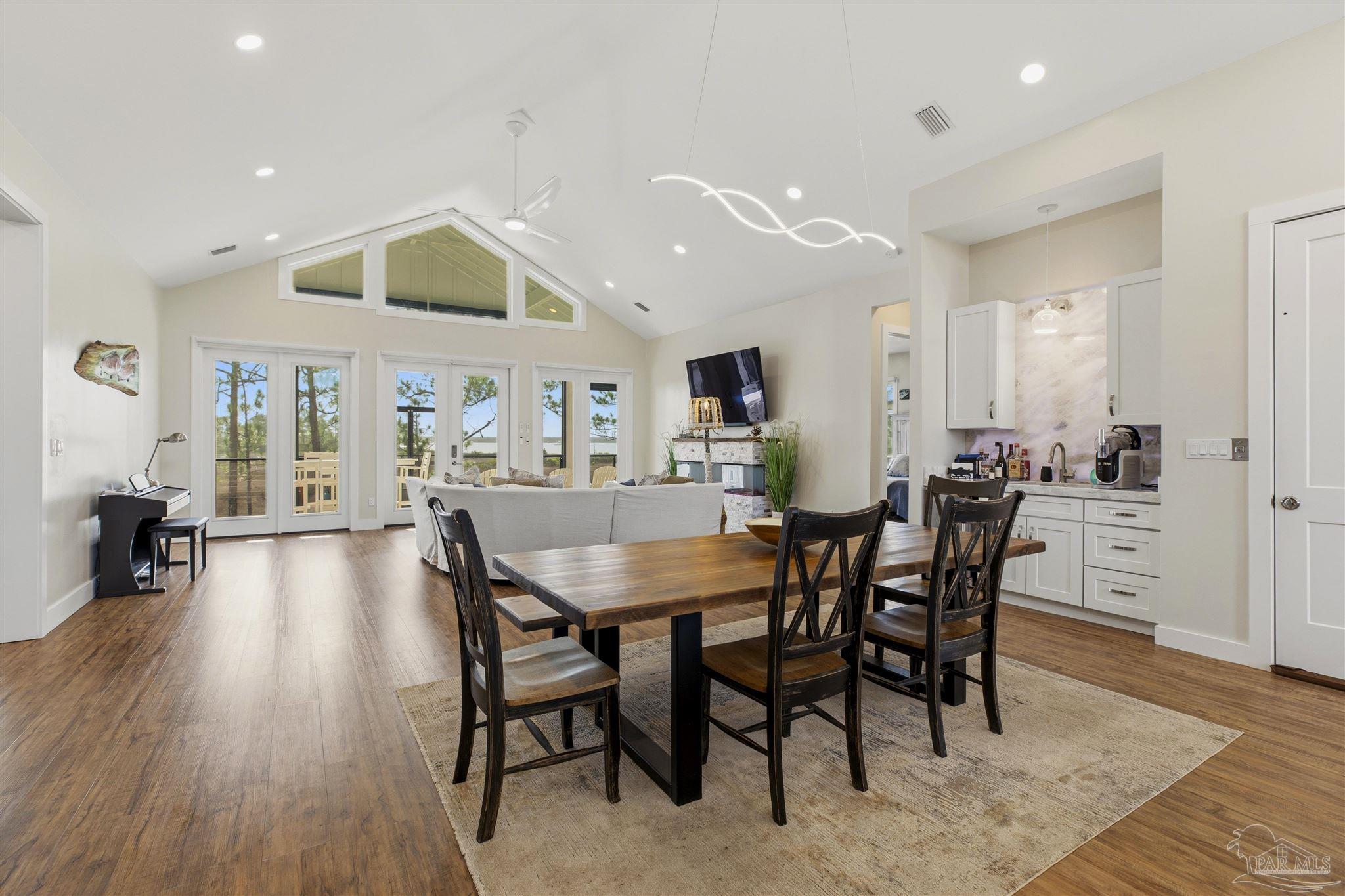 5402 North Shore Road Pensacola, FL 32507 - Photo 5 of 72