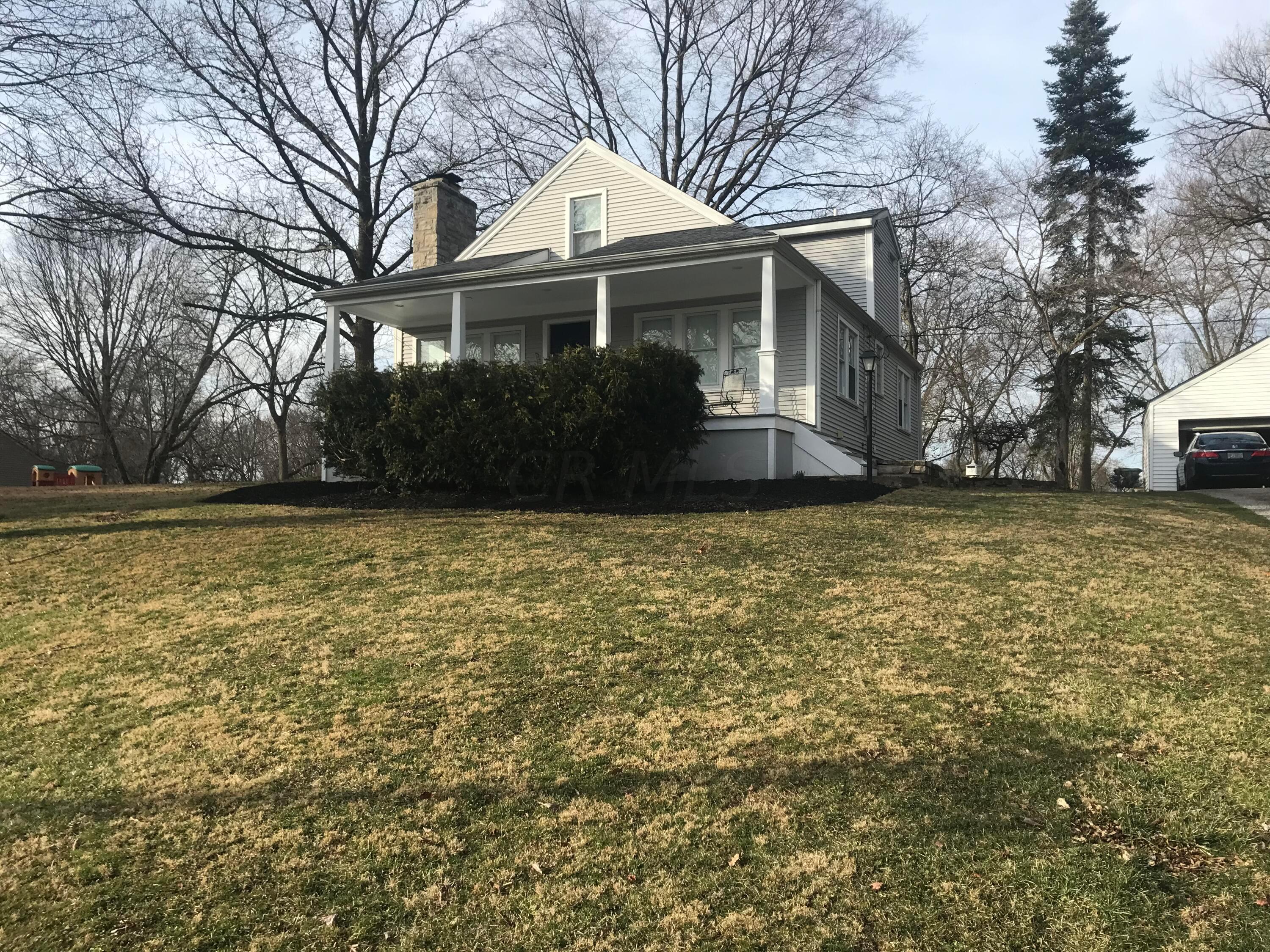 318 Carpenter Road Columbus, OH 43230 - Photo 1 of 28 Front Elevation
