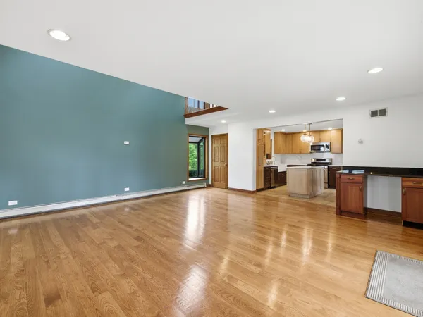 $524,999 | 19W681 109th Street, Lemont, IL 60439