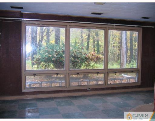 110 Kimberly Road Colonia, NJ 07067 - Photo 2 of 6 Gallery Image 2