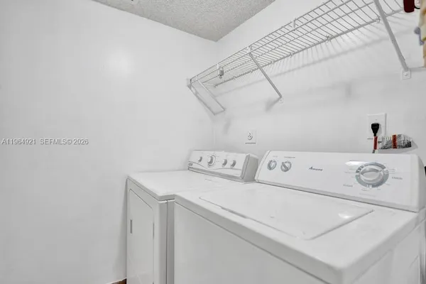 $2,050 | 351 Palm Way, Unit 108, Pembroke Pines, FL 33025