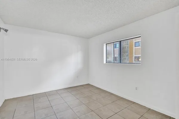 $2,050 | 351 Palm Way, Unit 108, Pembroke Pines, FL 33025