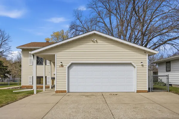 $319,900 | 1109 9th Street North, Moorhead, MN 56560