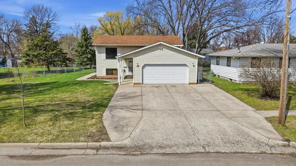 $319,900 | 1109 9th Street North, Moorhead, MN 56560