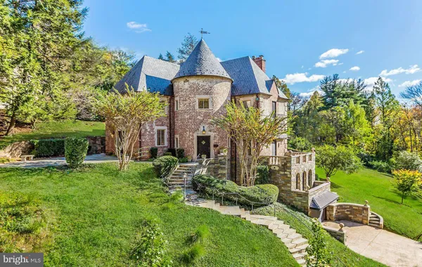 $6,890,000 | 2701 32nd Street Northwest, Washington, DC 20008