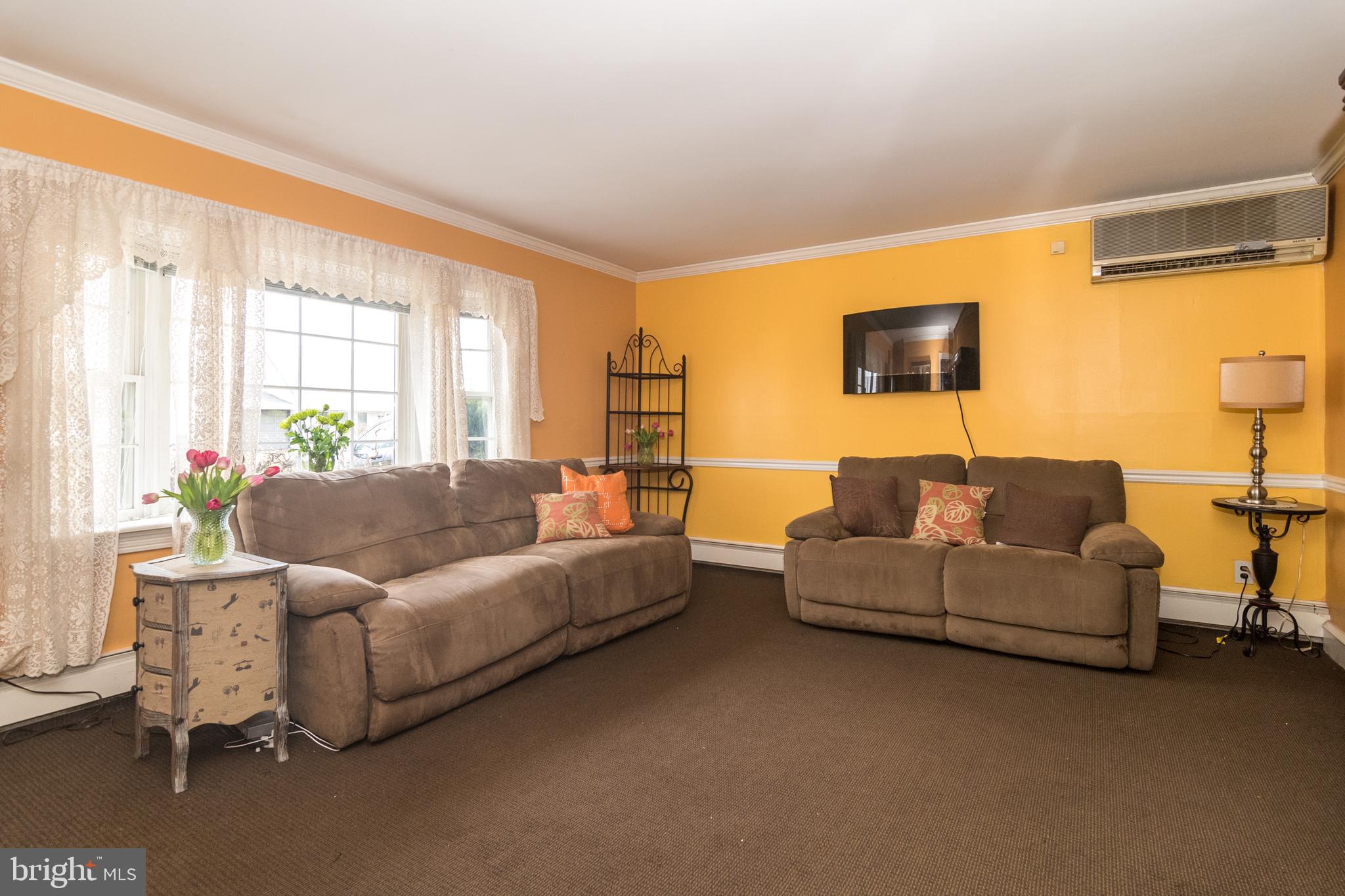 81 Harmony Road Levittown, PA 19056 - Photo 3 of 40 Gallery Image 3