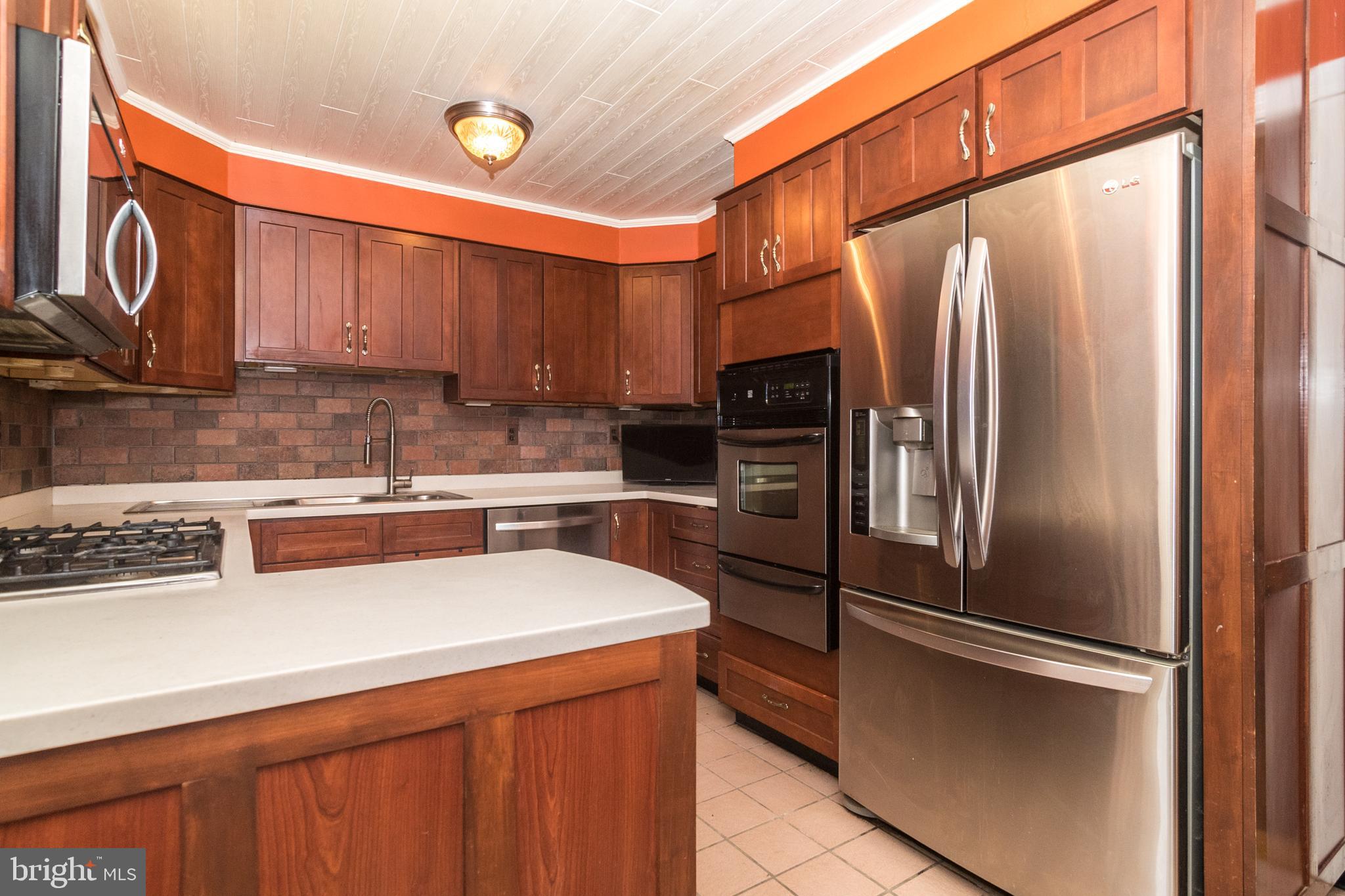 81 Harmony Road Levittown, PA 19056 - Photo 6 of 40 Gallery Image 6