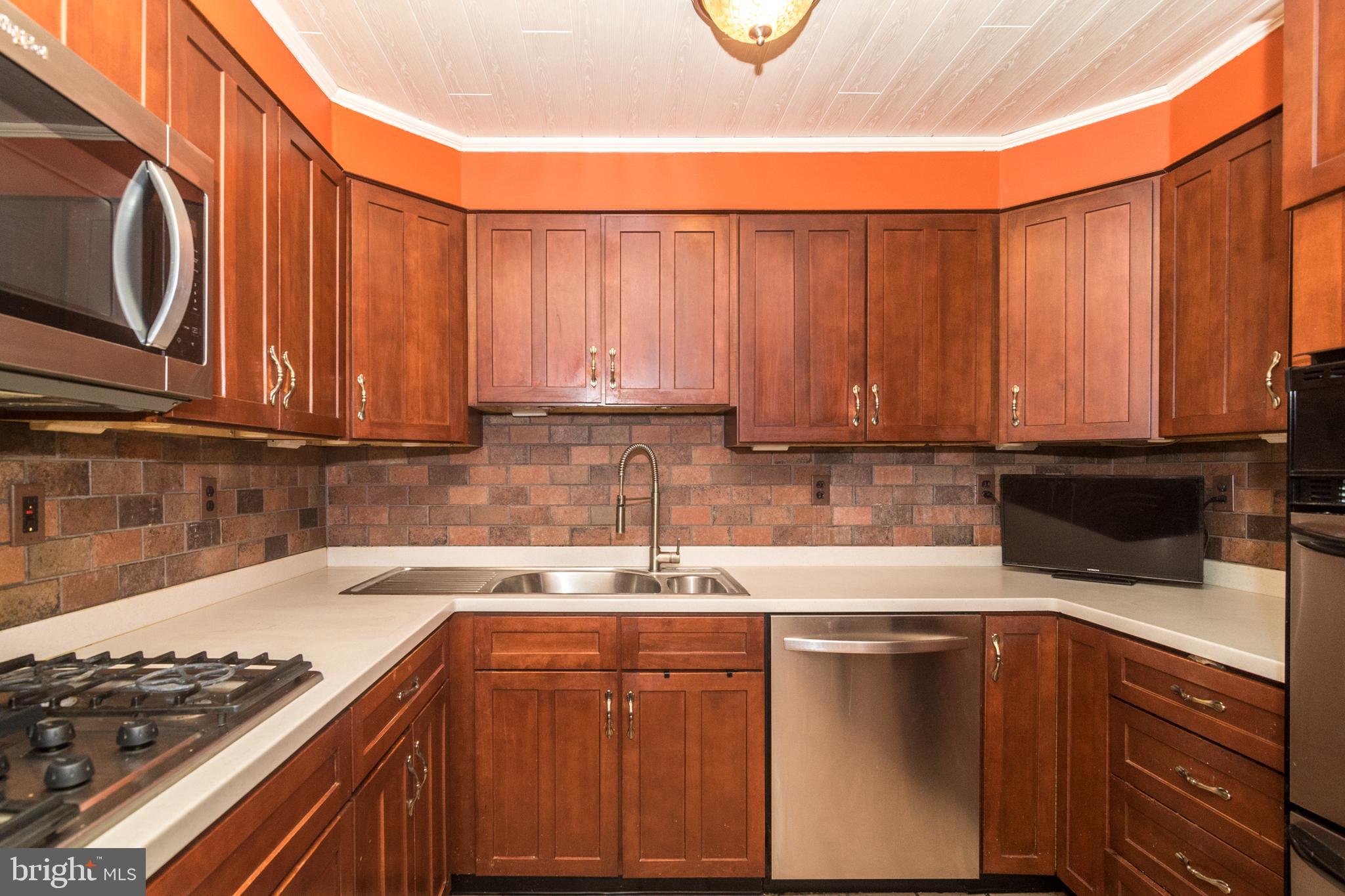 81 Harmony Road Levittown, PA 19056 - Photo 7 of 40 Gallery Image 7